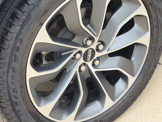 Used 2023 Lincoln Nautilus Reserve w/ Luxury Package image 10