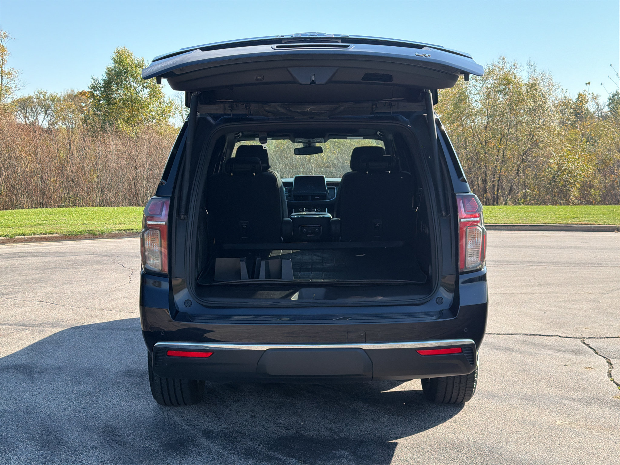 Used 2021 Chevrolet Tahoe LT w/ LT Signature Package AWD/4WD image 40