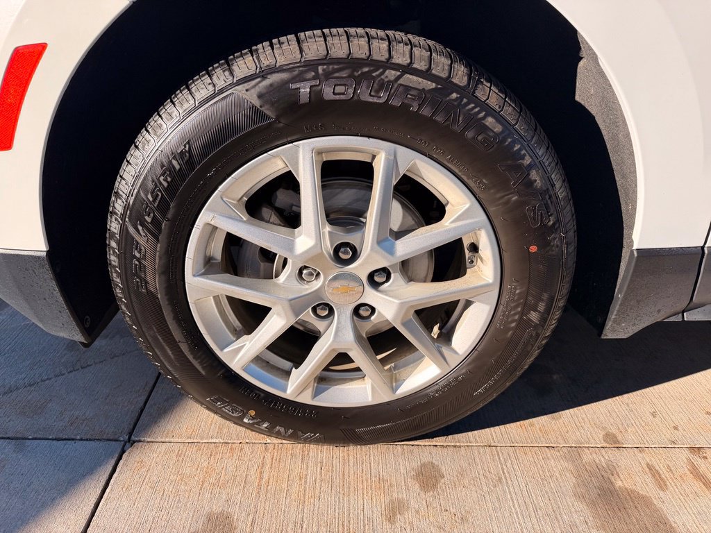 Used 2024 Chevrolet Equinox LT AWD/4WD image 14