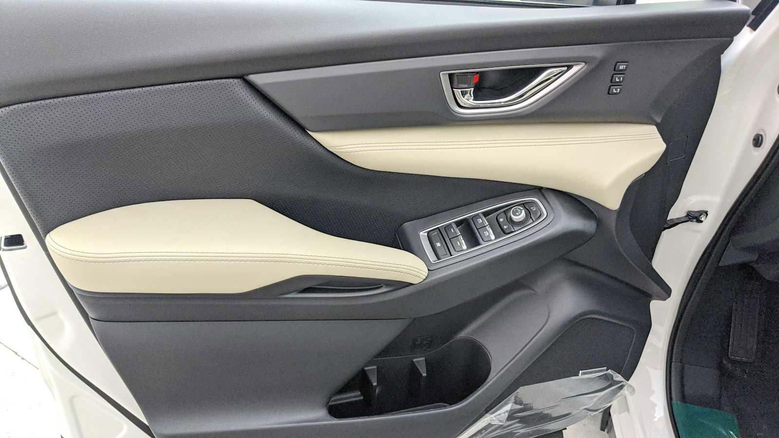 New 2025 Subaru Ascent Limited image 14