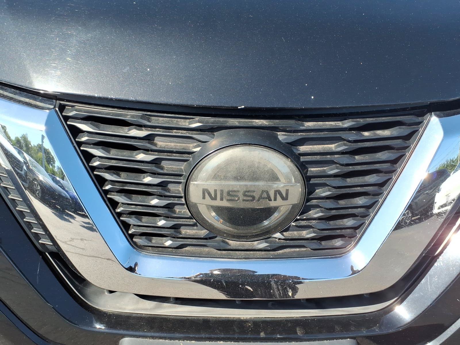 Used 2018 Nissan Rogue SV AWD/4WD image 12