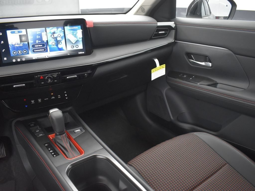 New 2026 Nissan Kicks SR w/ Illumination Package FWD image 33