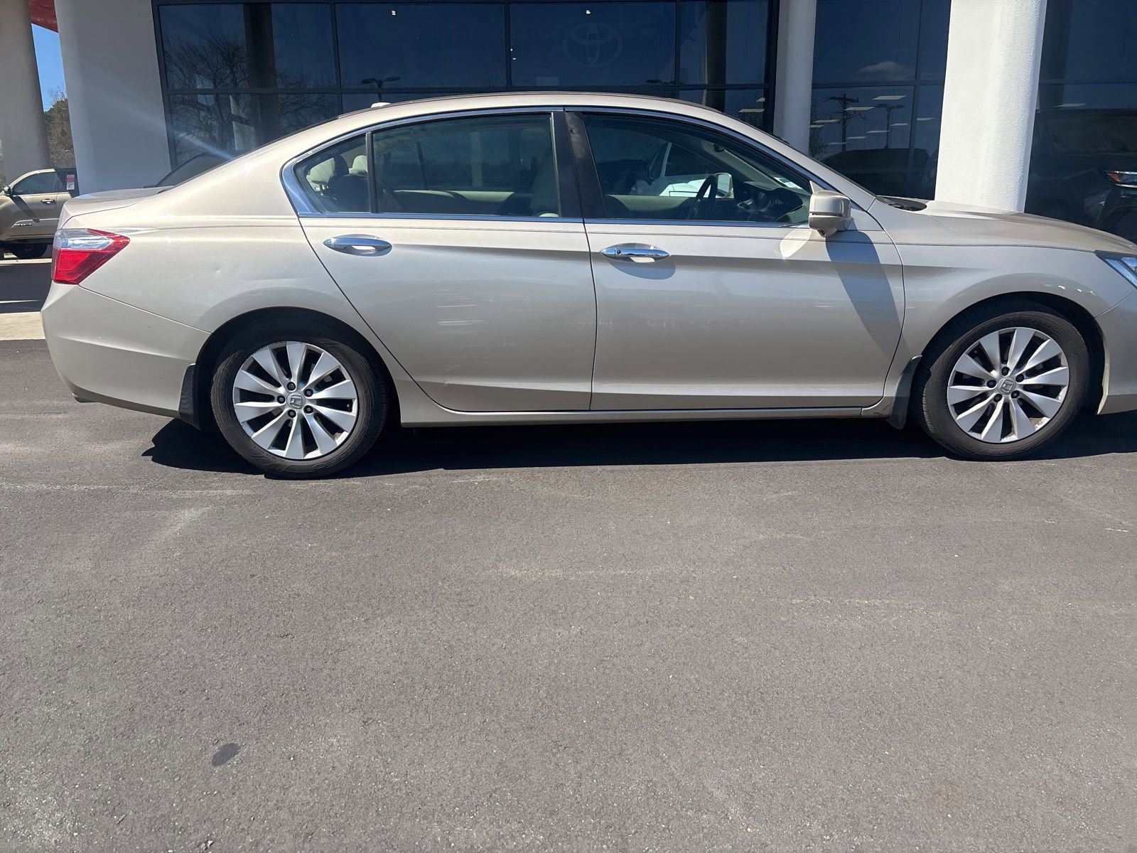 Used 2015 Honda Accord EX-L image 14