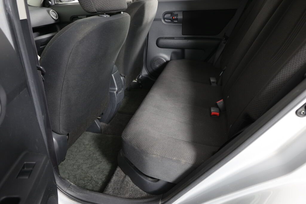Used 2008 Scion xB FWD image 17