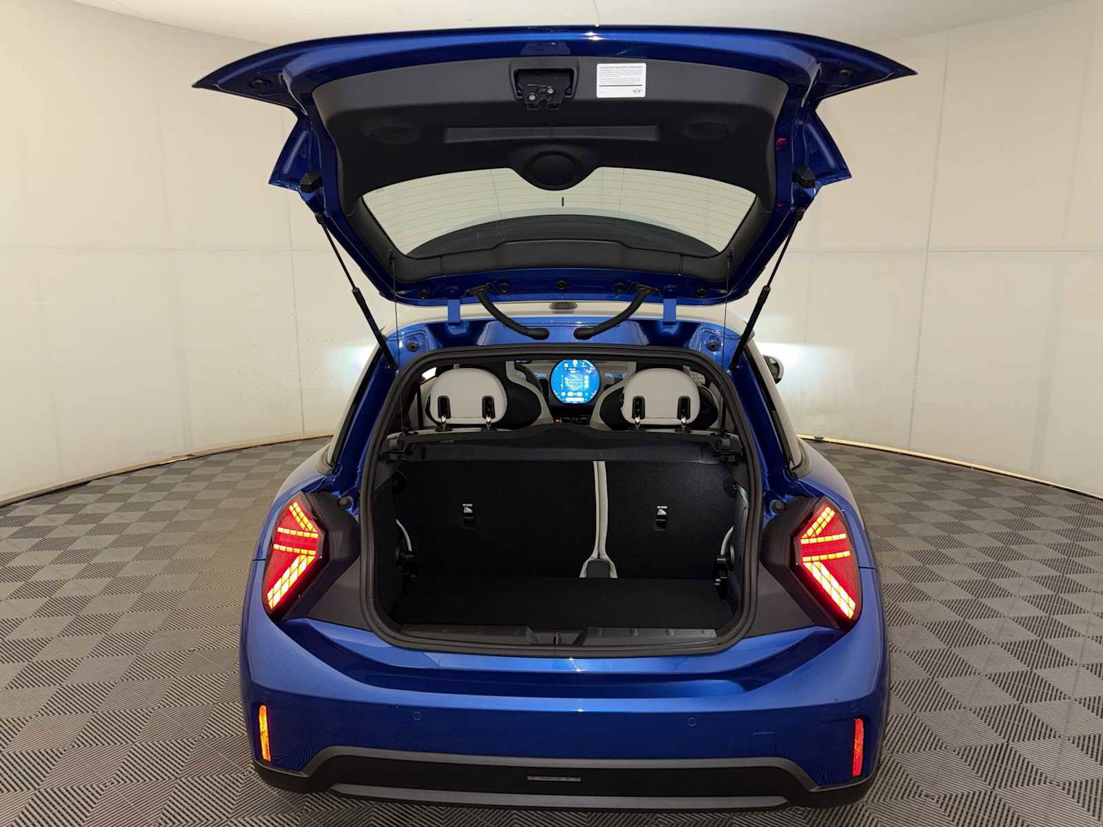 Certified 2025 MINI Cooper S image 22