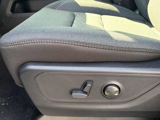 New 2026 RAM 1500 Big Horn AWD/4WD image 16