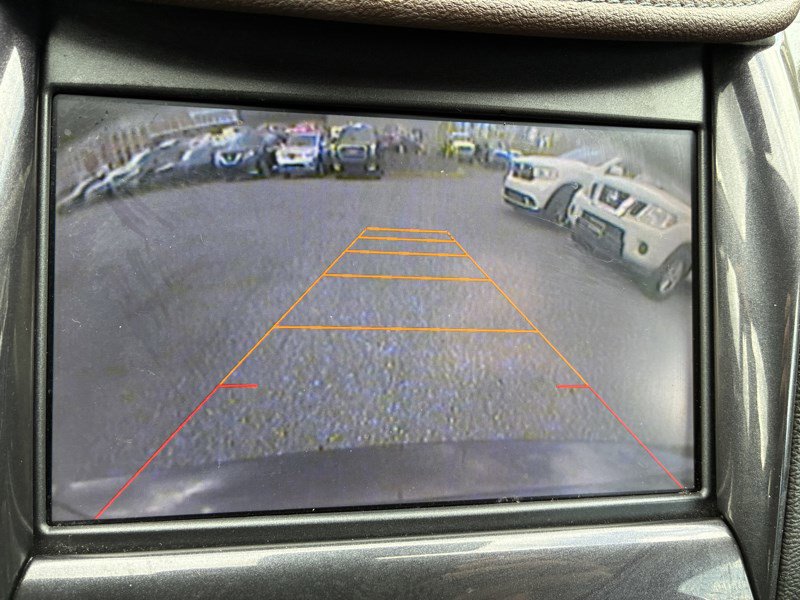 Used 2015 Chevrolet Impala LT w/ Convenience Package image 13