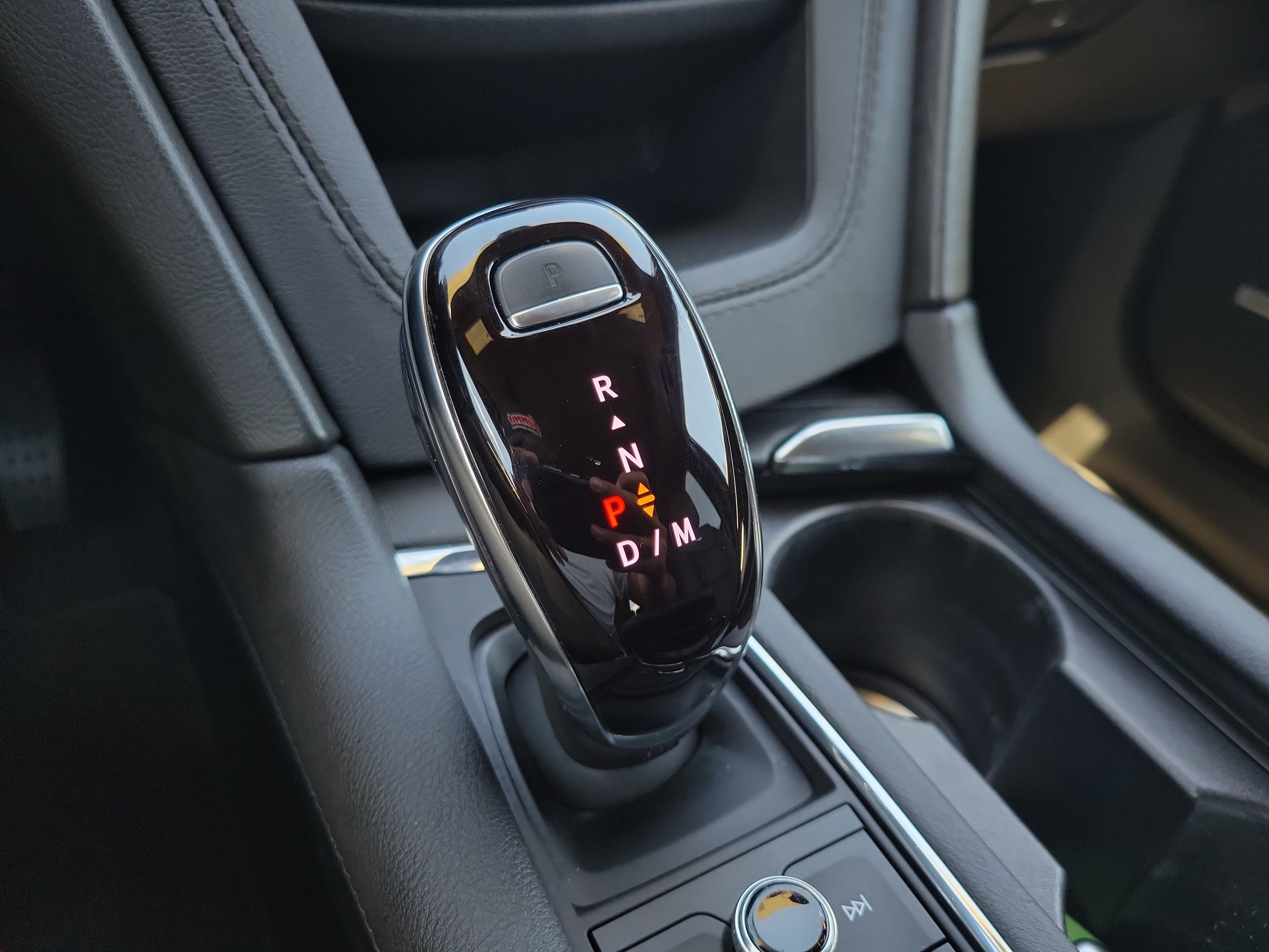 Certified 2023 Cadillac XT6 Premium Luxury AWD/4WD image 25
