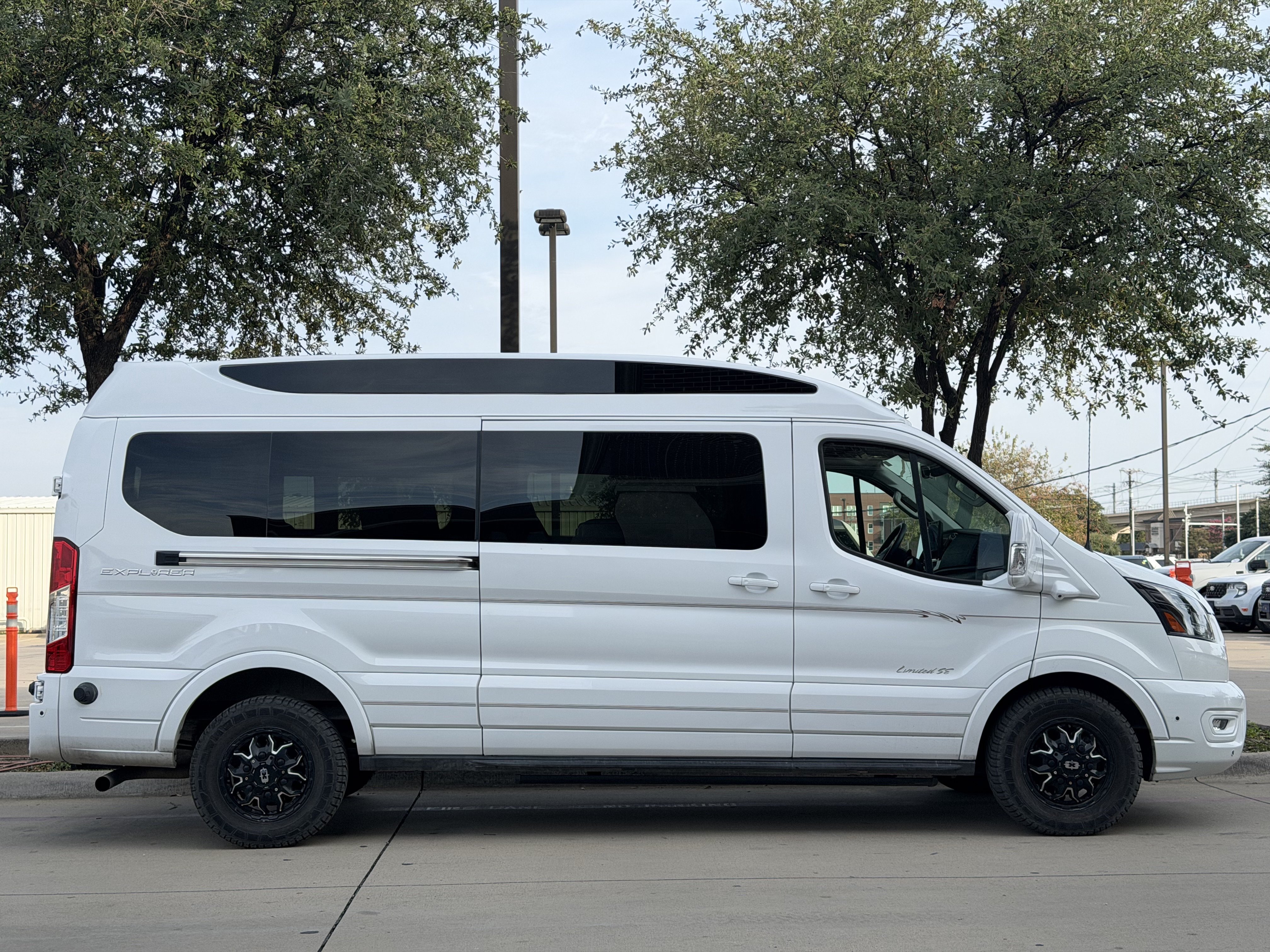 Used 2024 Ford Transit 150 Low Roof AWD image 3