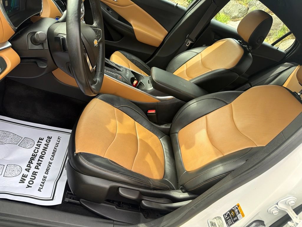 Used 2016 Chevrolet Volt Premier w/ Driver Confidence Package FWD image 15