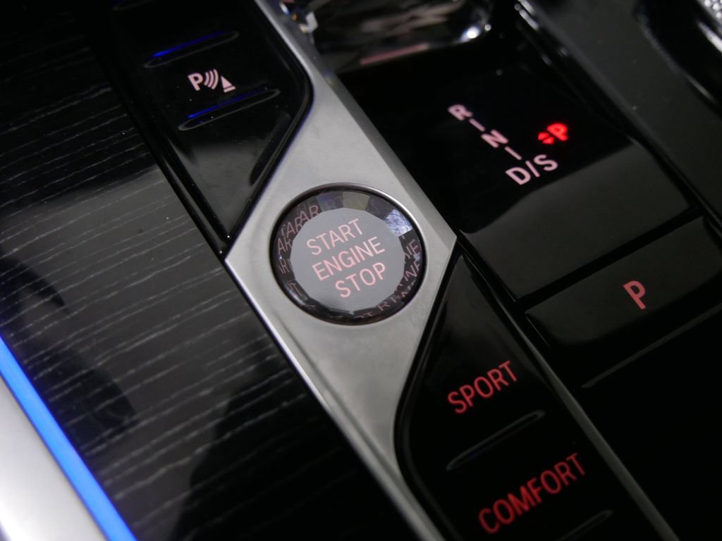 Used 2024 BMW X7 M60i AWD/4WD image 28