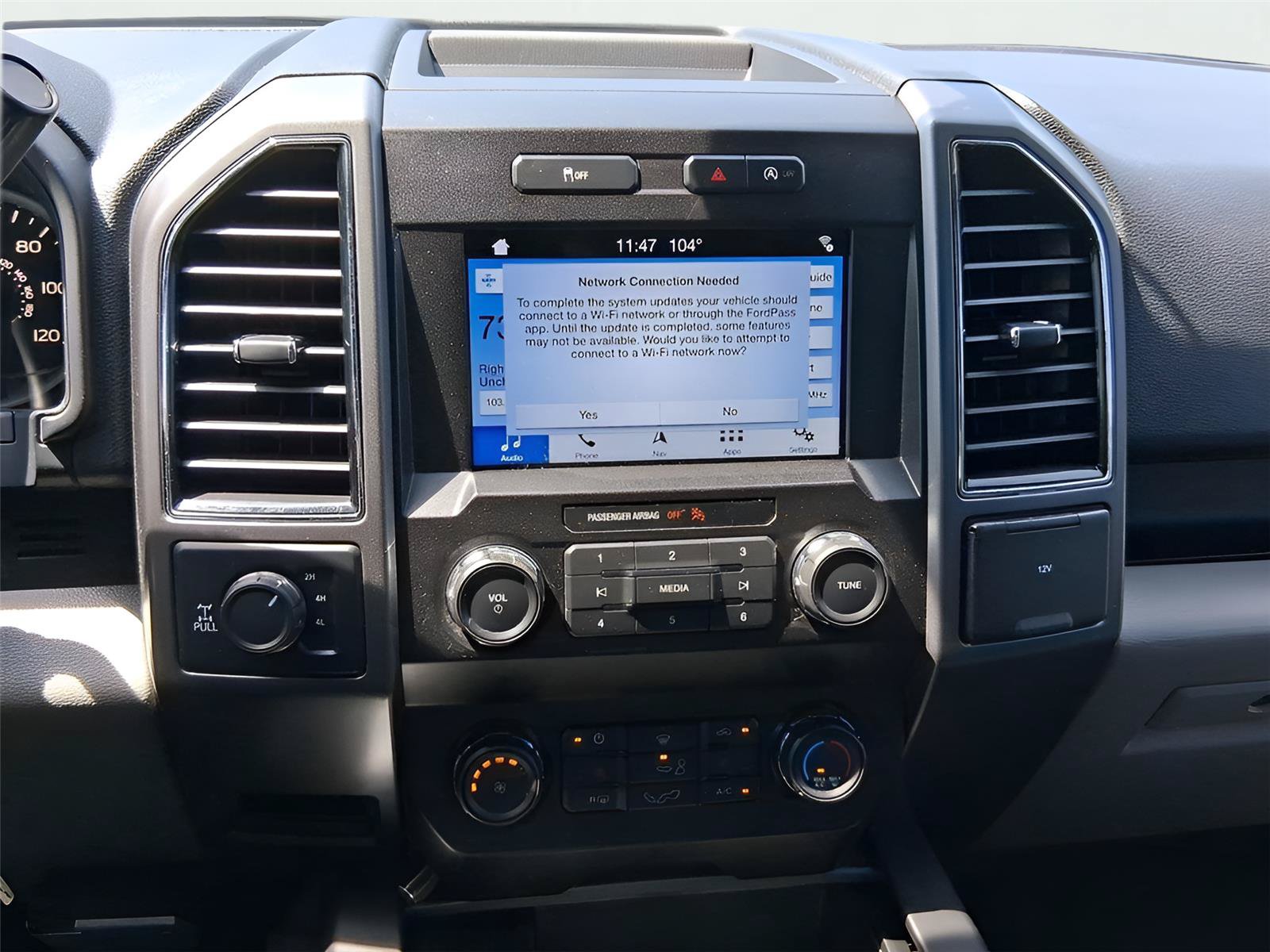 Used 2019 Ford F150 XLT w/ Equipment Group 302A Luxury AWD/4WD image 20