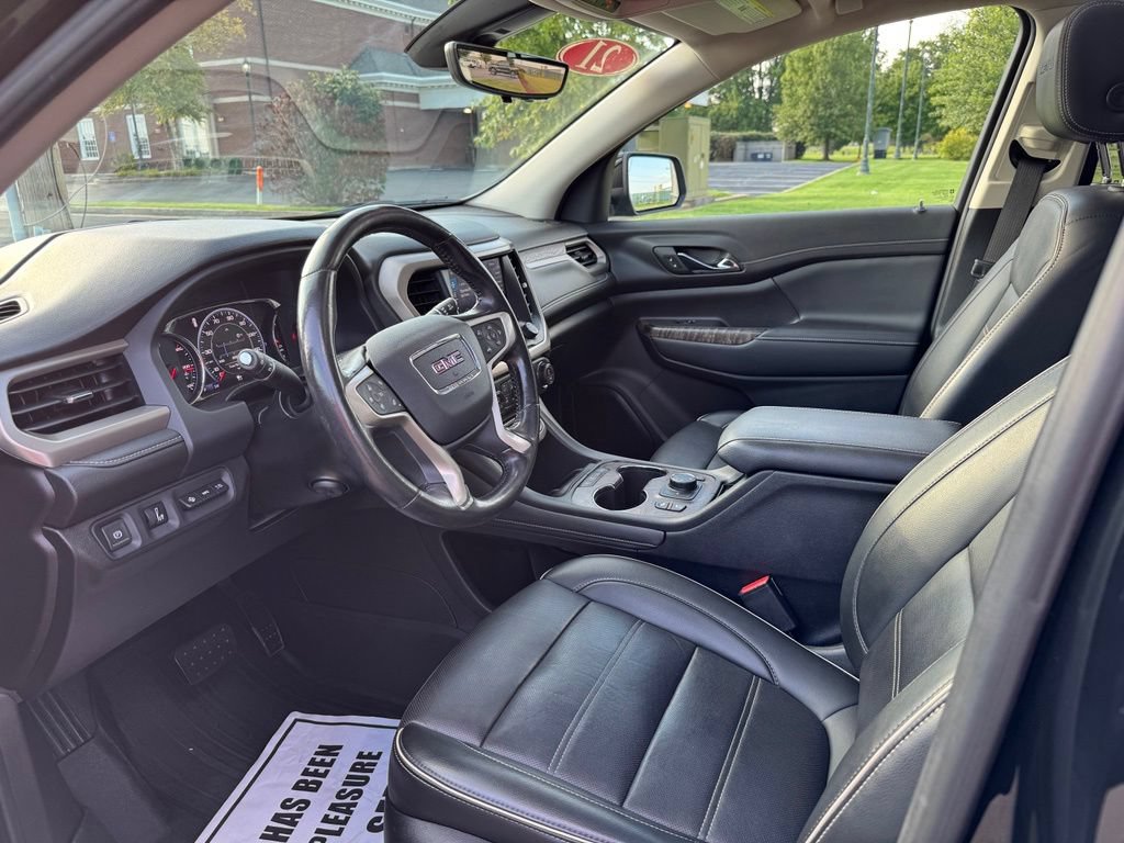 Certified 2021 GMC Acadia Denali w/ Denali Ultimate Package AWD/4WD image 11