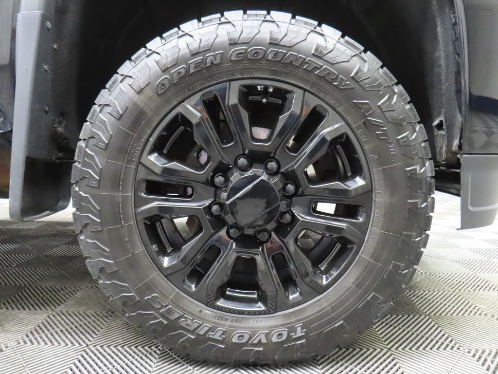 Used 2015 GMC Sierra 2500 Denali w/ Duramax Plus Package AWD/4WD image 10