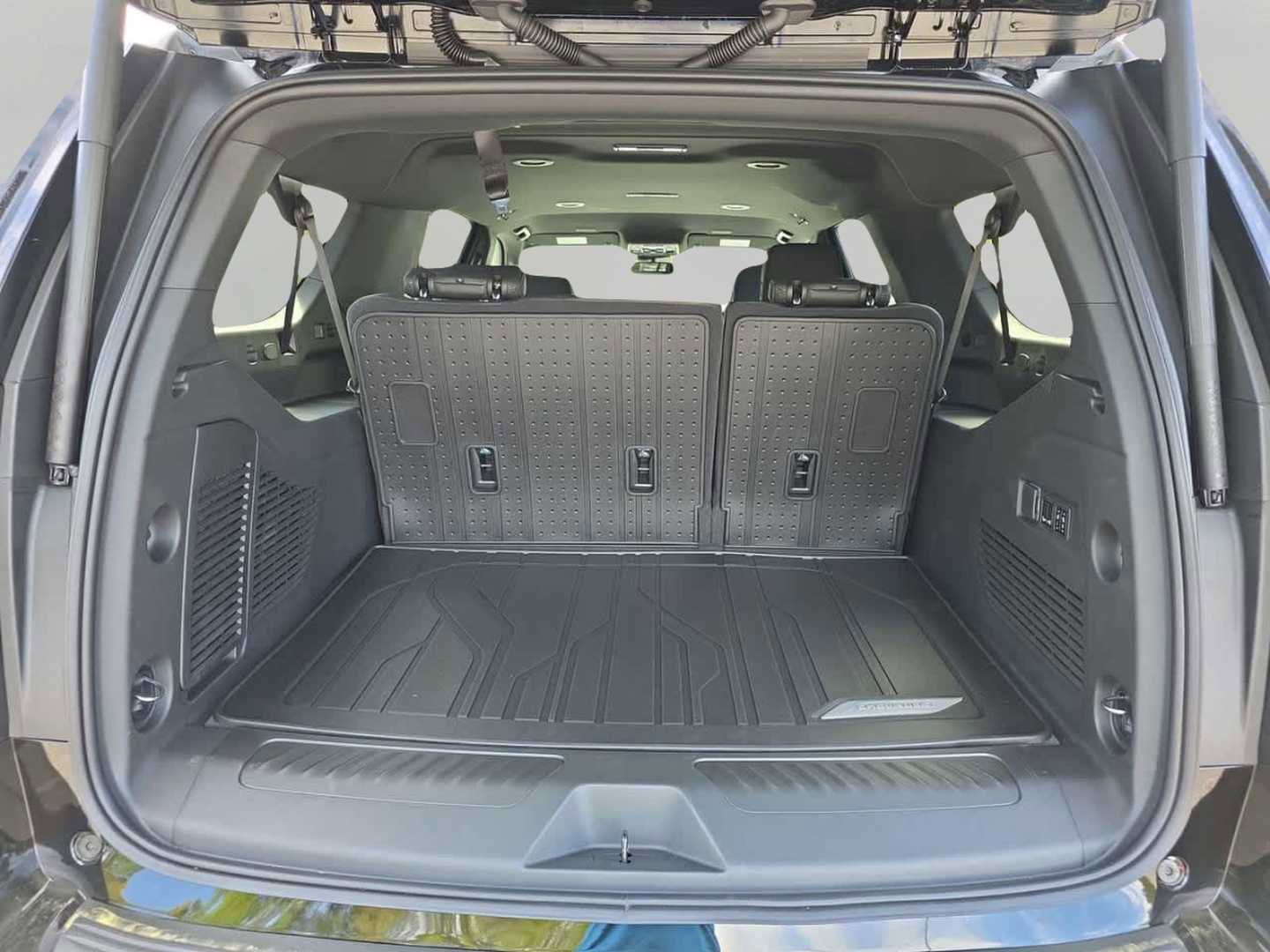 New 2026 Chevrolet Suburban LT w/ Comfort Package image 7