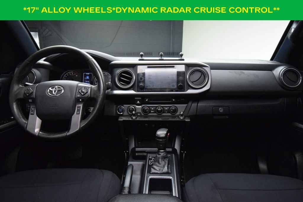 Used 2018 Toyota Tacoma TRD Sport AWD/4WD image 4