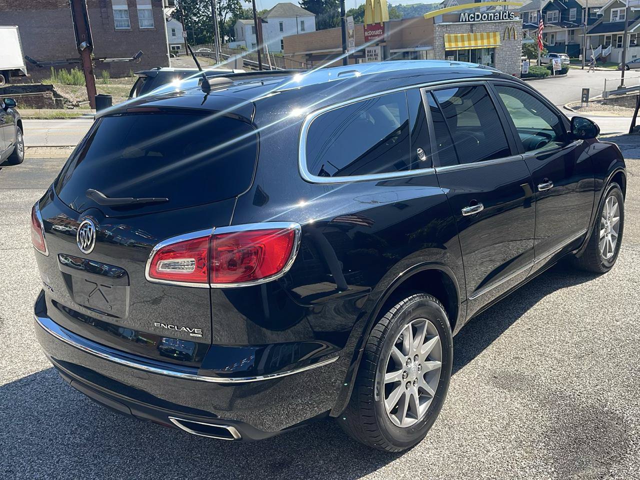 Used 2017 Buick Enclave Leather AWD/4WD image 6