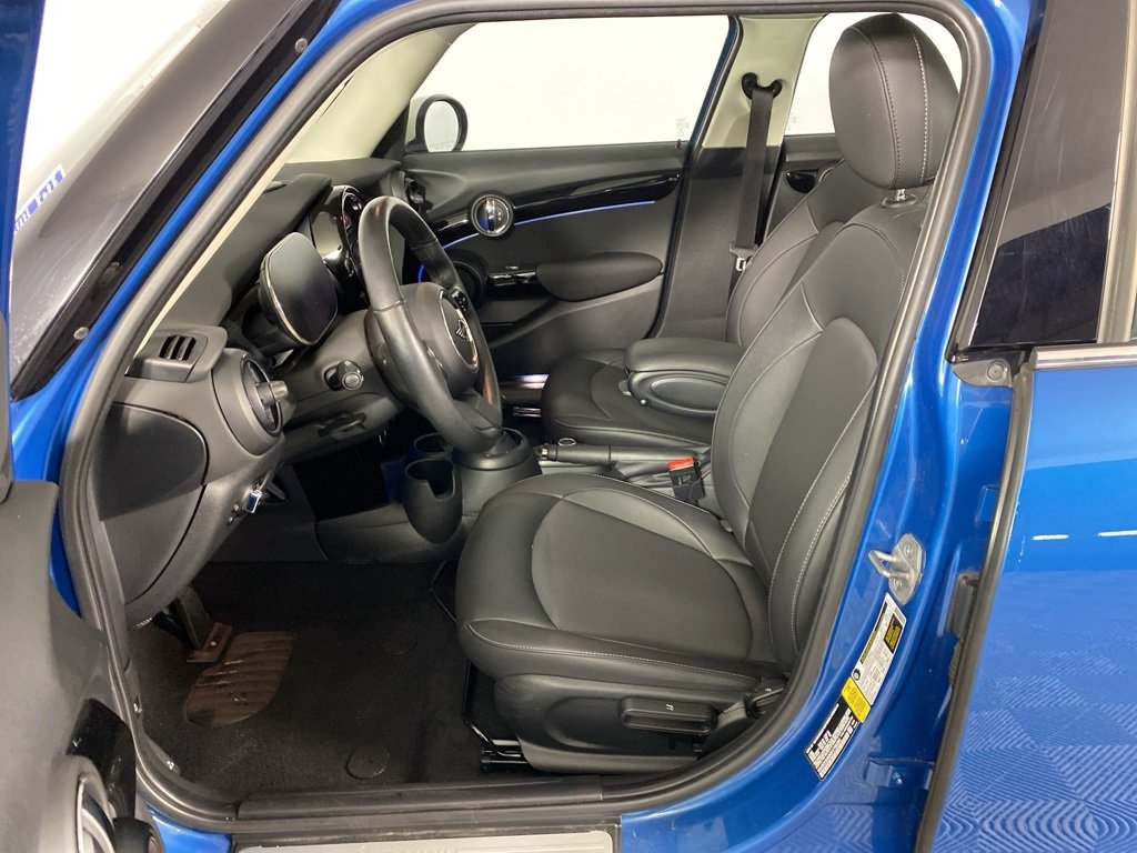 Certified 2023 MINI Cooper 4-Door Hardtop image 7