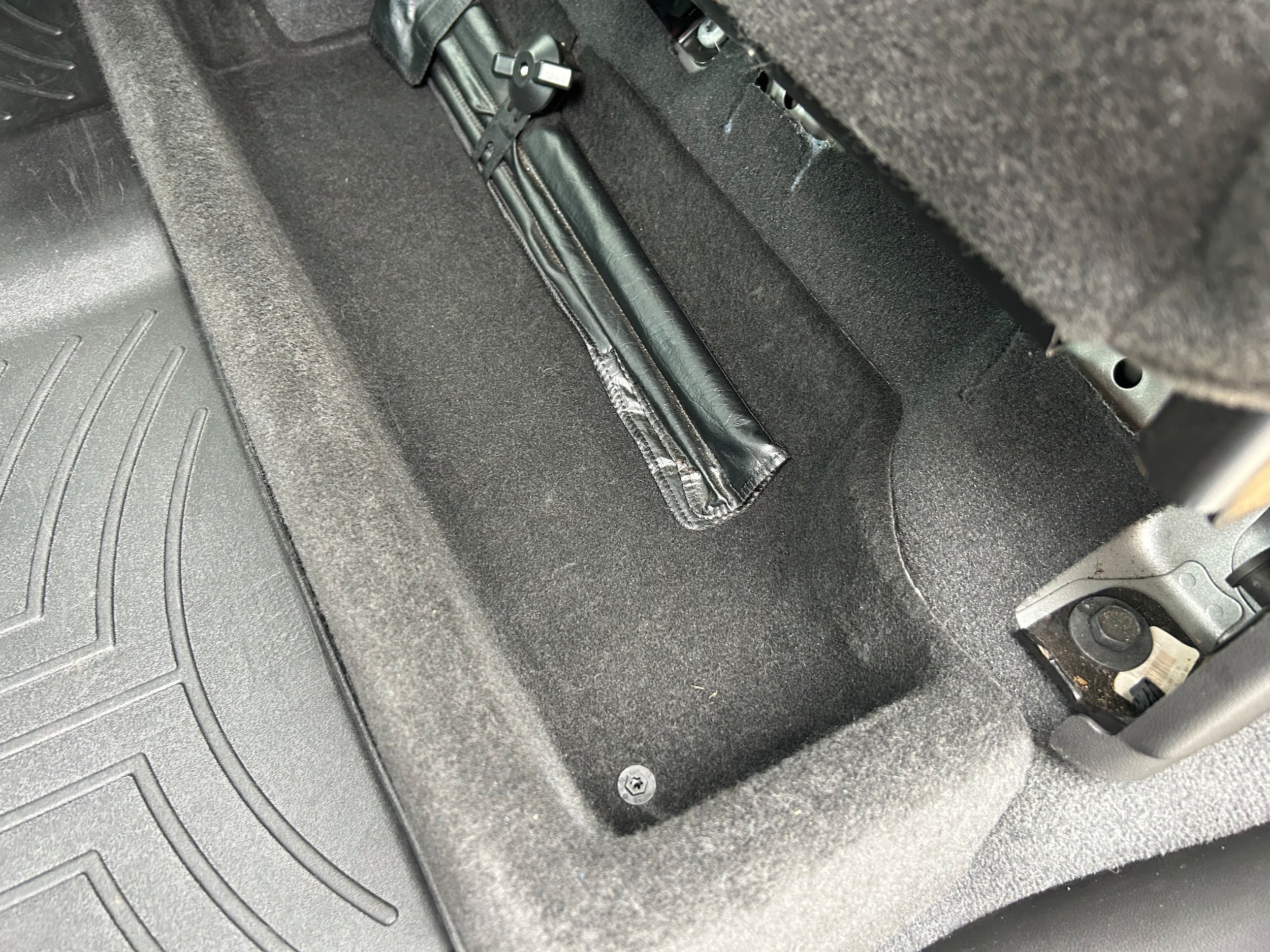 Used 2019 Chevrolet Silverado 1500 LTZ w/ LTZ Plus Package AWD/4WD image 32