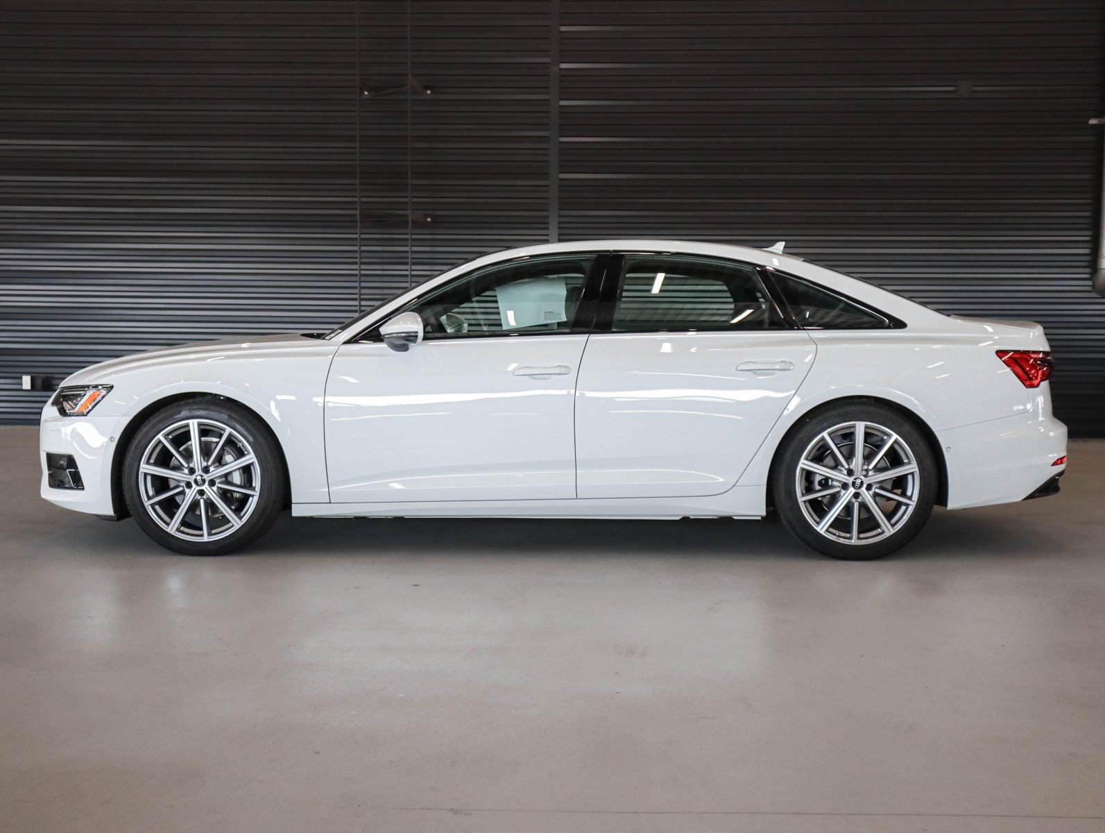 Certified 2025 Audi A6 Premium Plus w/ Premium Plus Package AWD/4WD image 12