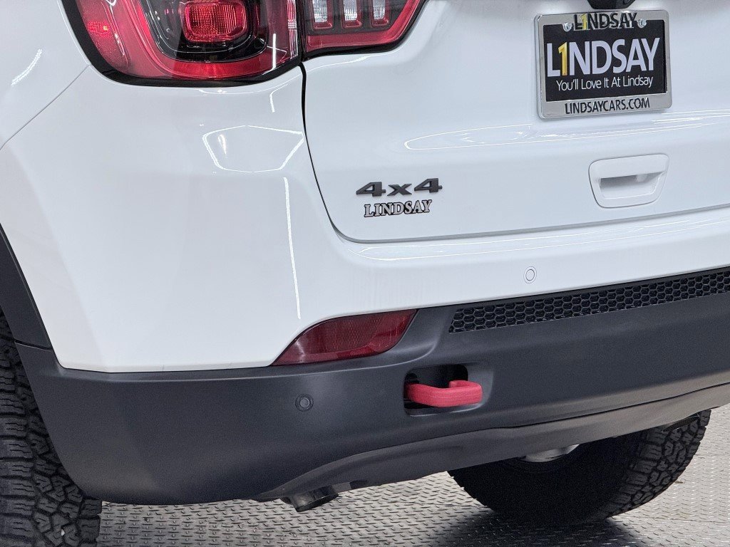 Used 2024 Jeep Compass Trailhawk image 6