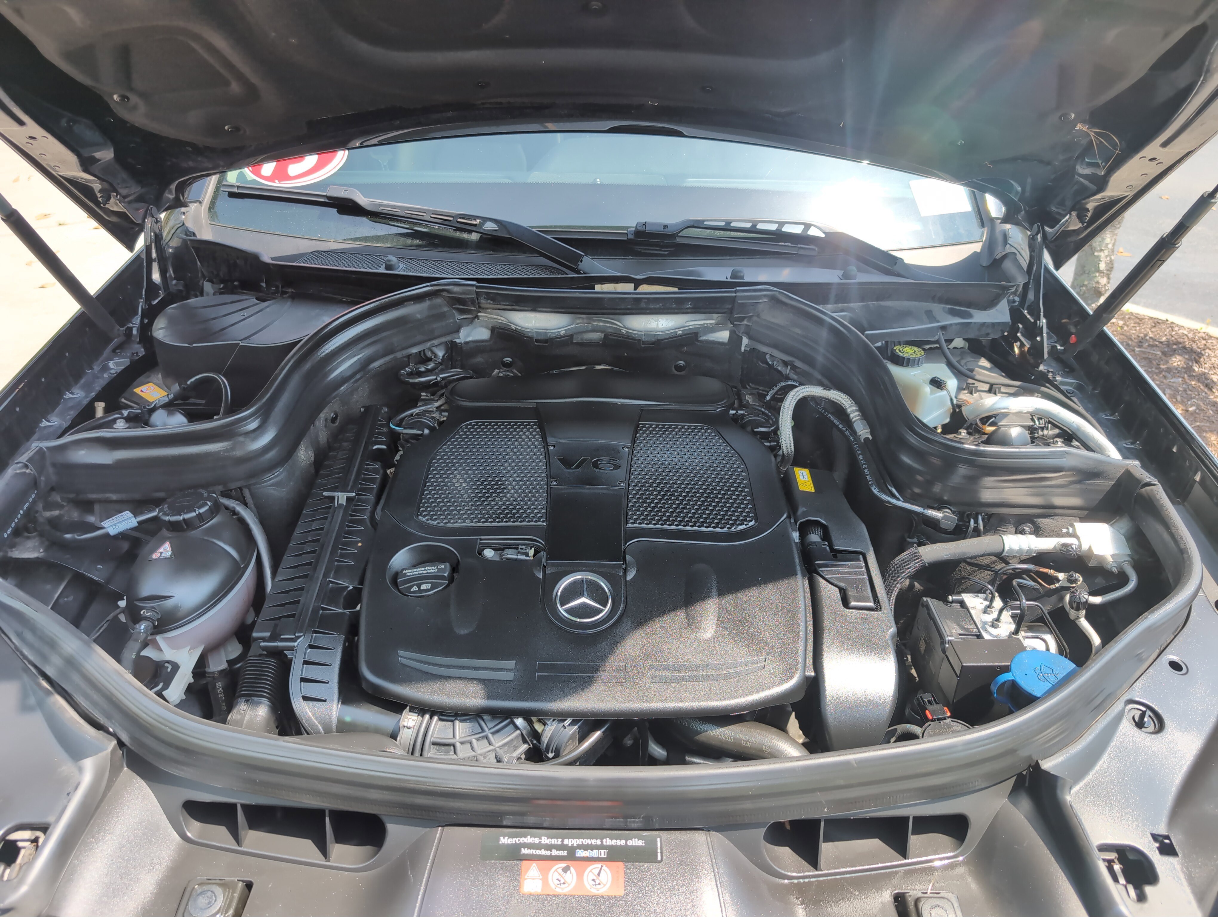 Used 2015 Mercedes-Benz GLK 350 4MATIC image 33
