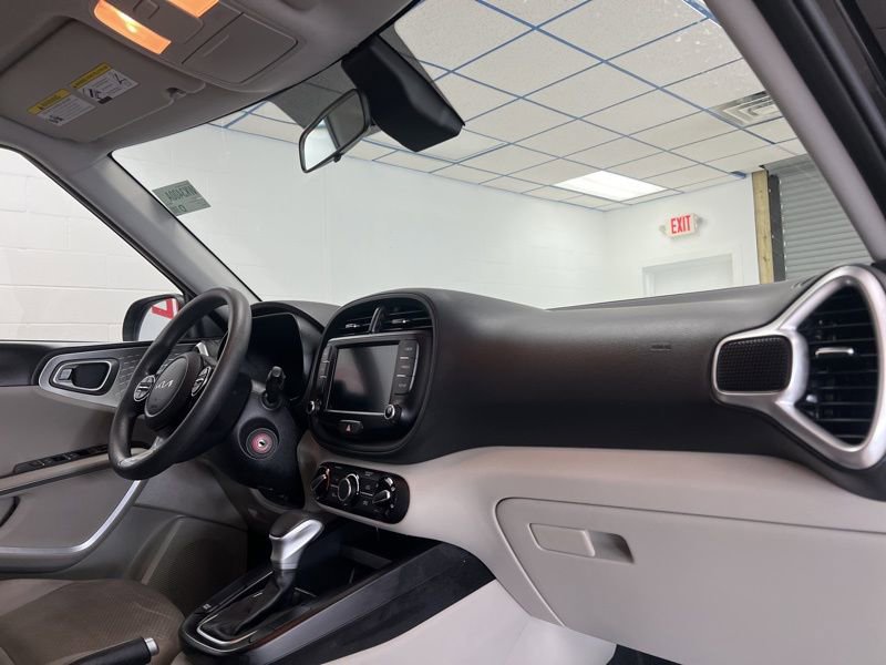 Certified 2023 Kia Soul LX FWD image 13