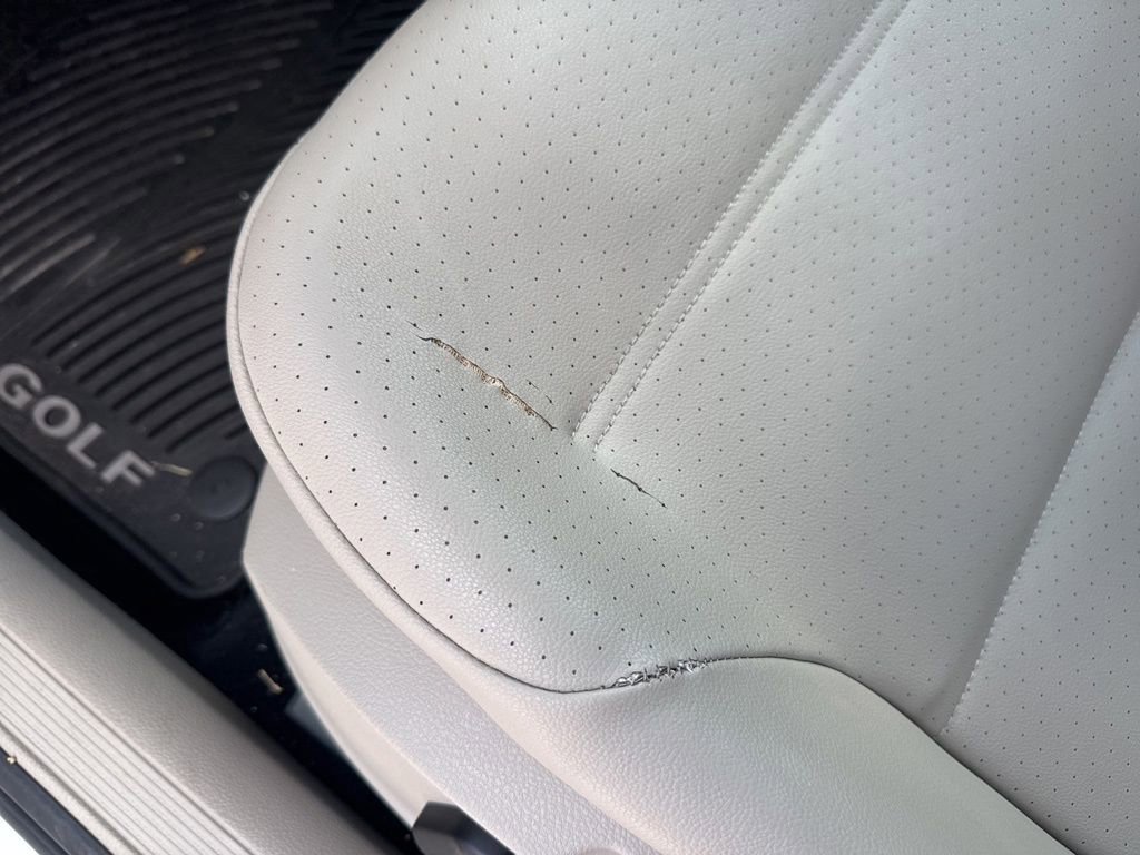 Used 2016 Volkswagen Golf SE image 28