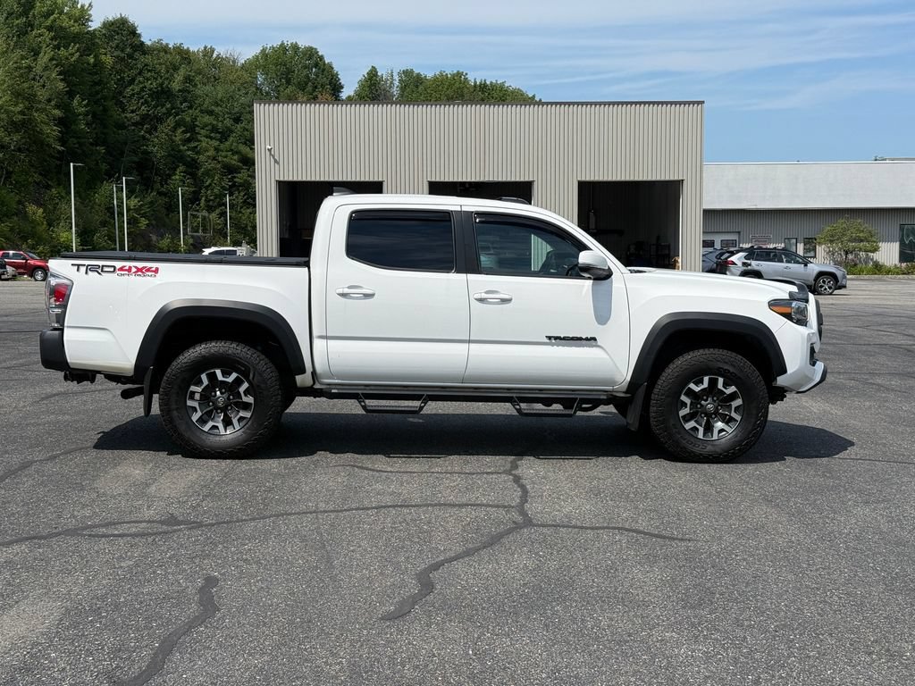 Certified 2022 Toyota Tacoma TRD Off-Road w/ TRD Premium Off Road Package AWD/4WD image 8