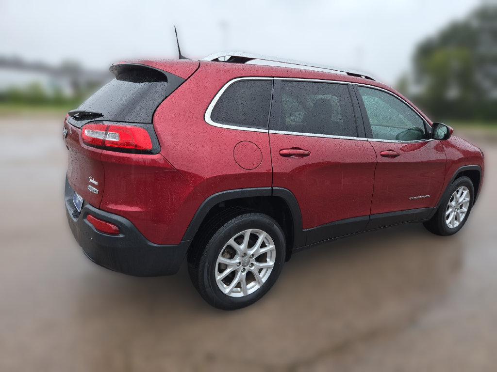 Used 2016 Jeep Cherokee Latitude w/ Cold Weather Group FWD image 13