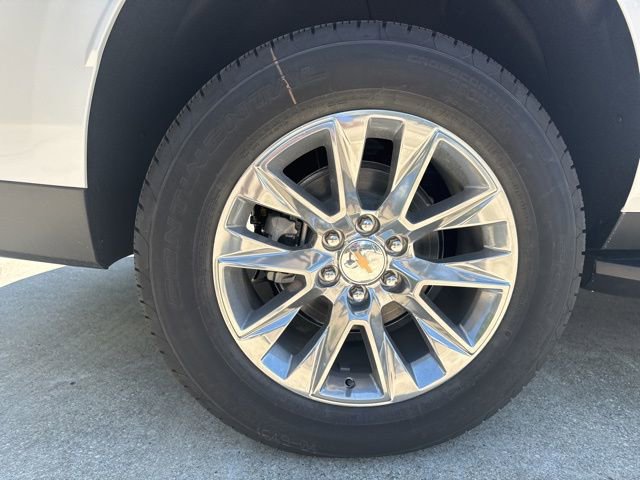 New 2025 Chevrolet Suburban Premier image 11