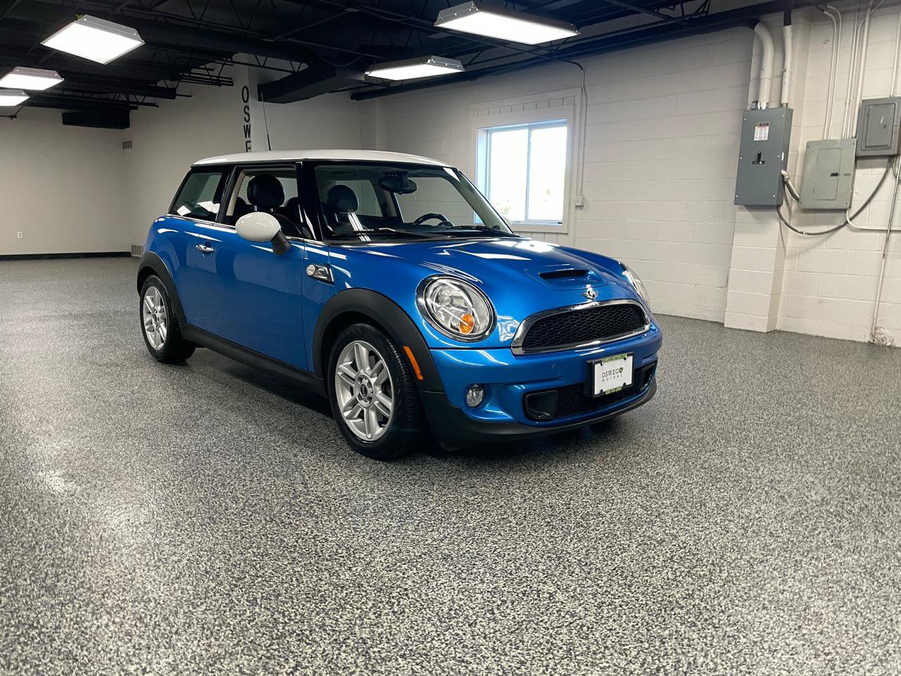 Used 2011 MINI Cooper S FWD image 4