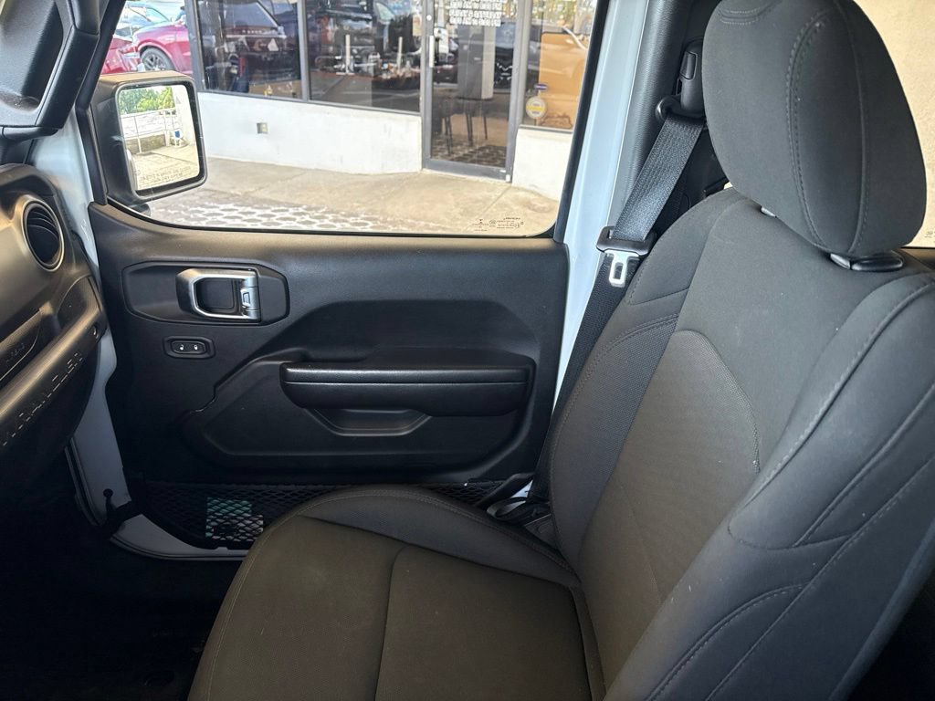 Used 2020 Jeep Wrangler Unlimited Sport S AWD/4WD image 24