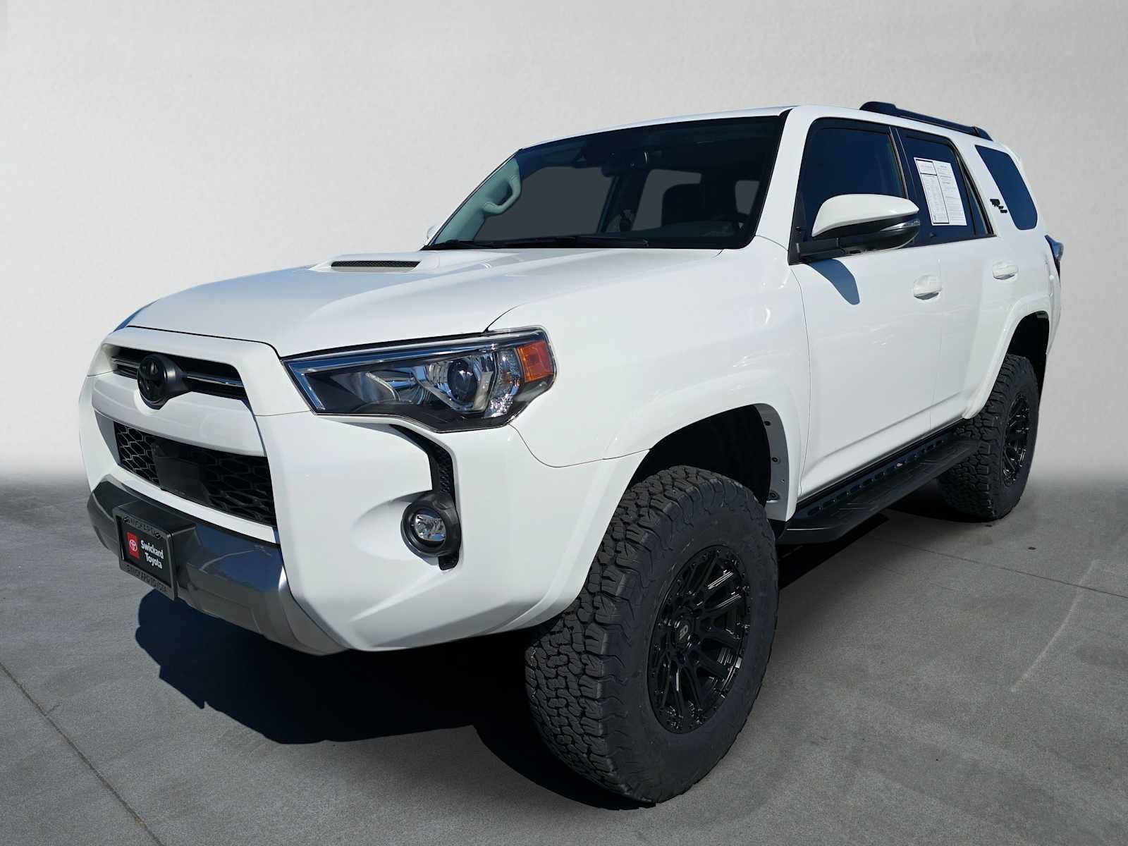 Used 2024 Toyota 4Runner TRD Off-Road Premium w/ Off Road Premium Plus Package AWD/4WD image 3