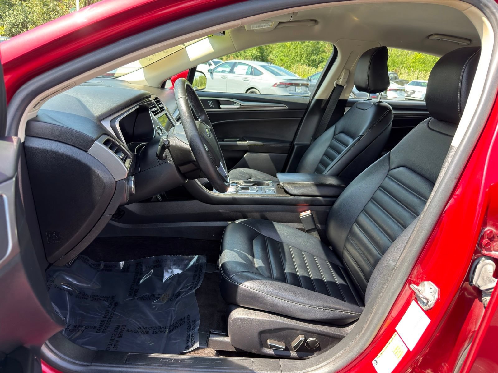 Used 2020 Ford Fusion SEL FWD image 10