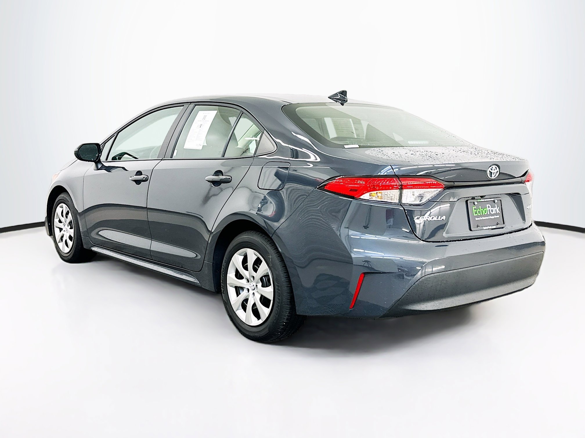 Used 2026 Toyota Corolla LE FWD image 5
