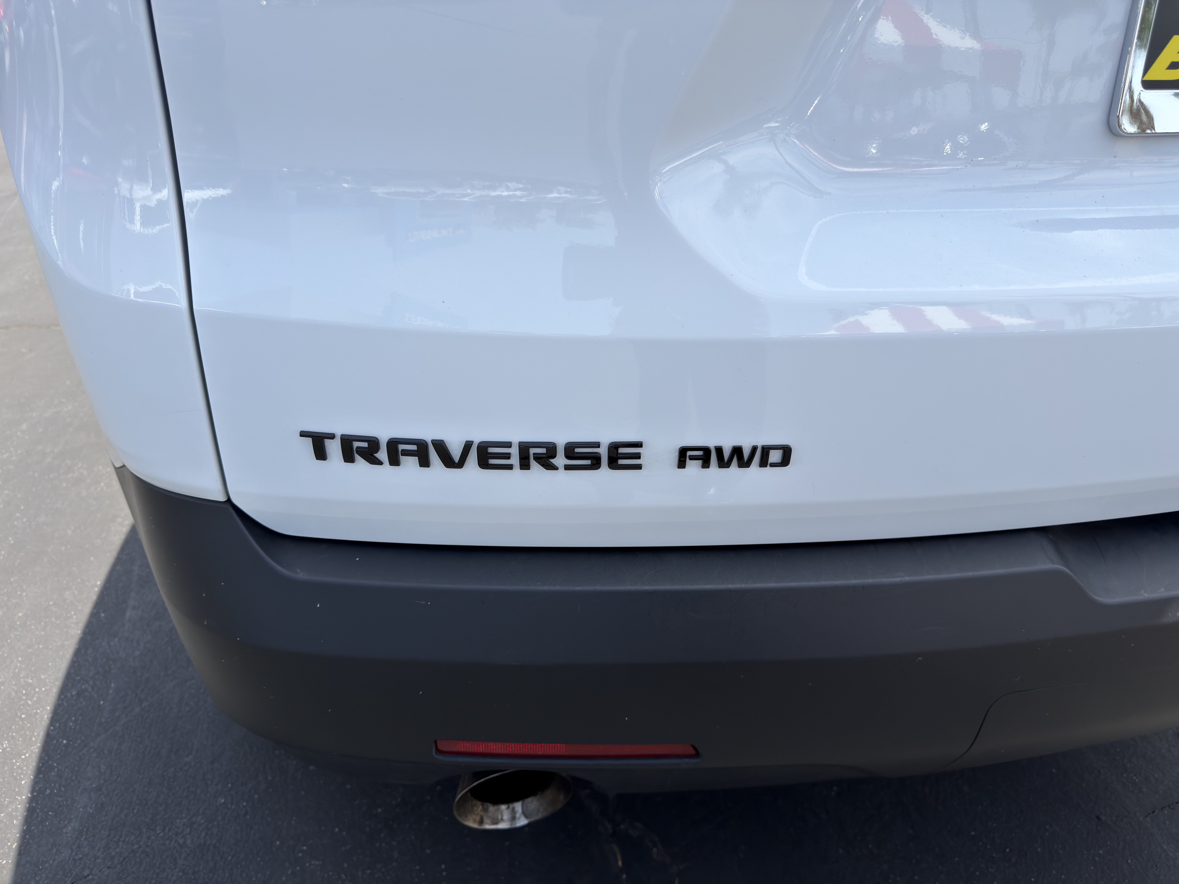 Used 2023 Chevrolet Traverse RS AWD/4WD image 47