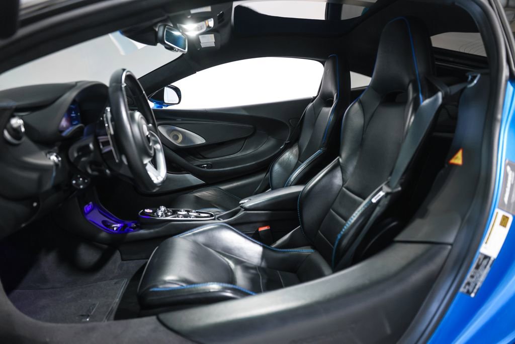 Used 2022 McLaren GT RWD image 28