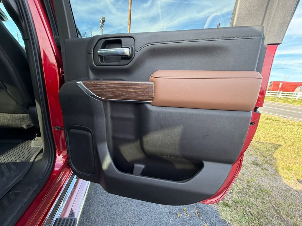 Used 2021 Chevrolet Silverado 2500 High Country w/ Technology Package AWD/4WD image 16