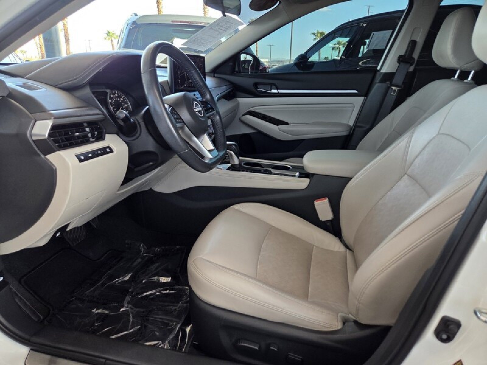 Used 2023 Nissan Altima 2.5 SL FWD image 13