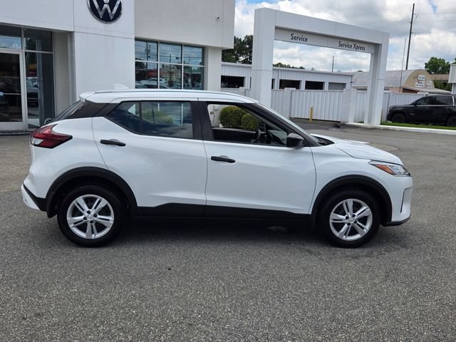 Used 2025 Nissan Kicks Play S FWD image 14