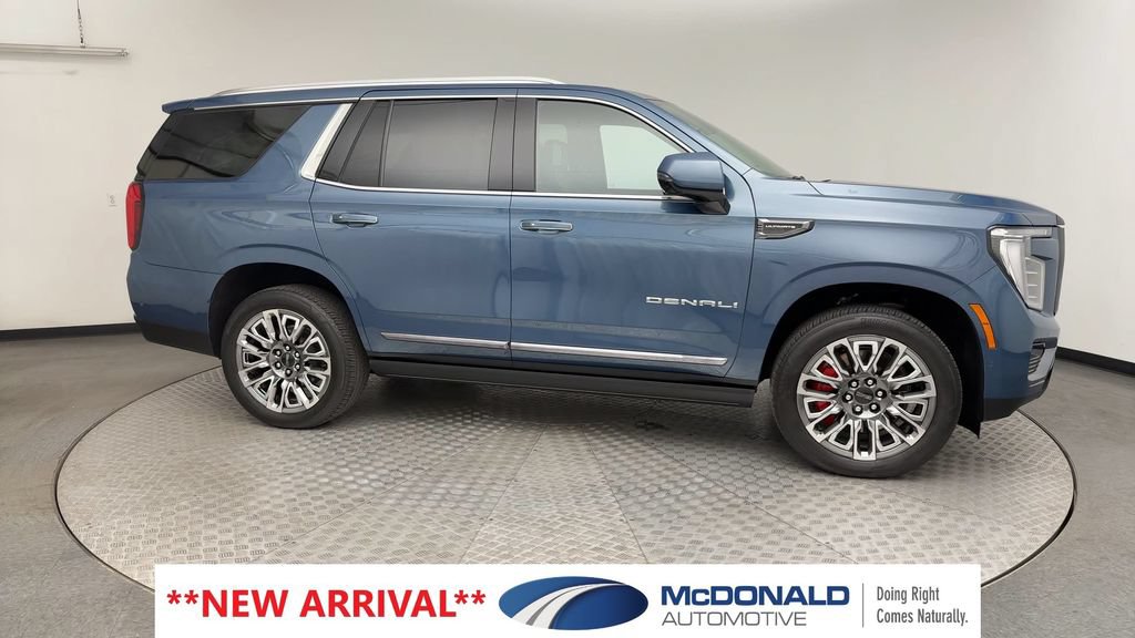 Used 2025 GMC Yukon Denali Ultimate AWD/4WD image 9