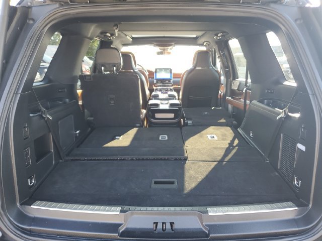 Used 2020 Lincoln Navigator Reserve w/ Equipment Group 208A Reserve AWD/4WD image 9
