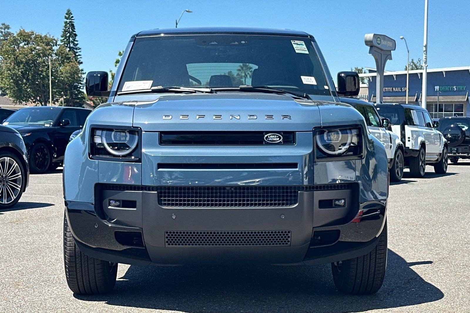 New 2026 Land Rover Defender 110 X-Dynamic SE AWD/4WD image 4