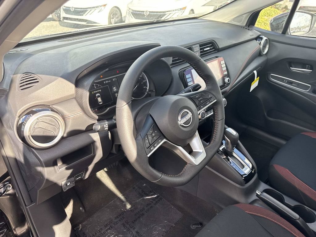 New 2025 Nissan Versa SR w/ Trunk Package FWD image 18
