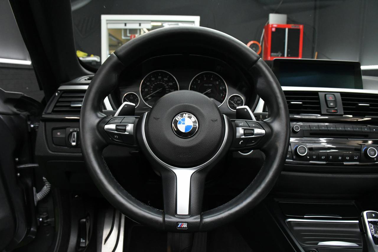 Used 2014 BMW 435i Convertible image 23