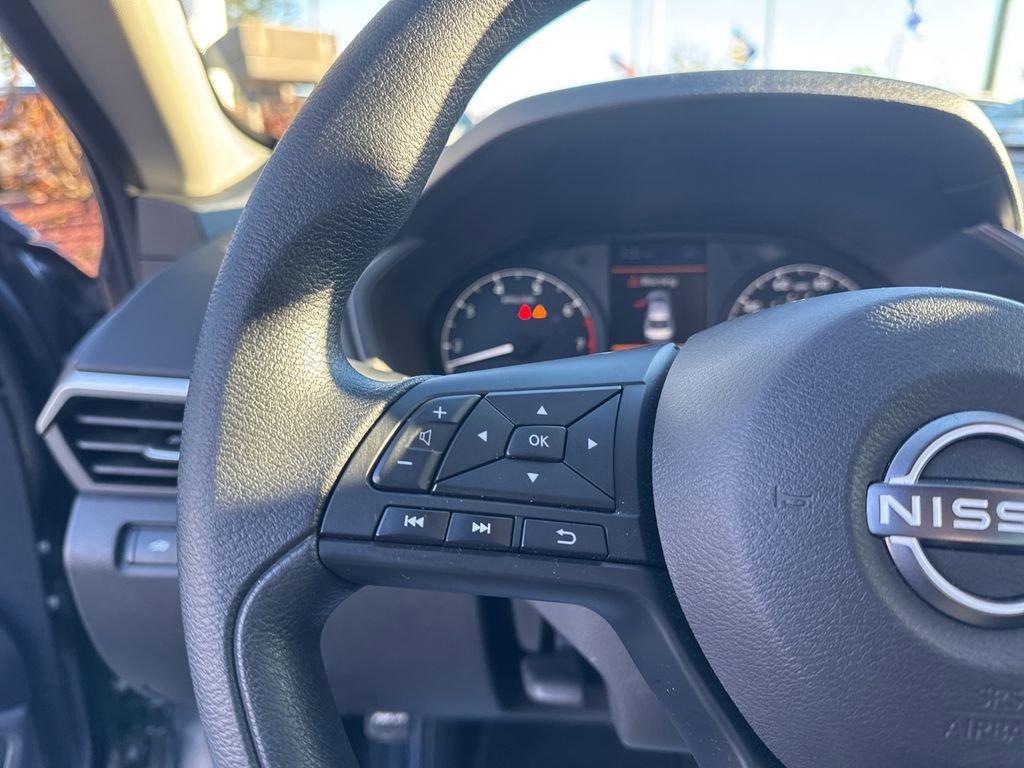 Used 2025 Nissan Altima 2.5 S image 13