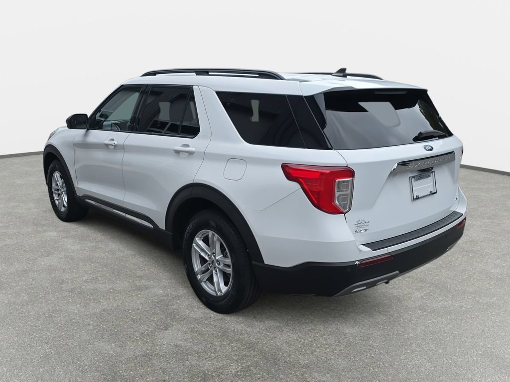 Used 2023 Ford Explorer XLT w/ Equipment Group 202A image 7