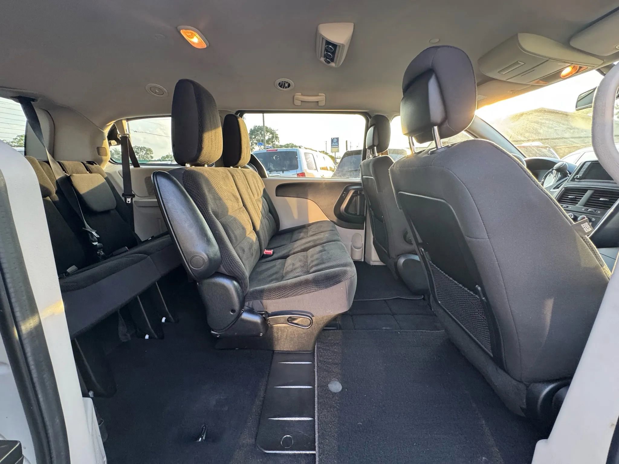 Used 2019 Dodge Grand Caravan SE image 22
