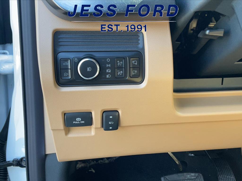 New 2025 Ford F350 Lariat w/ Lariat Ultimate Package image 15